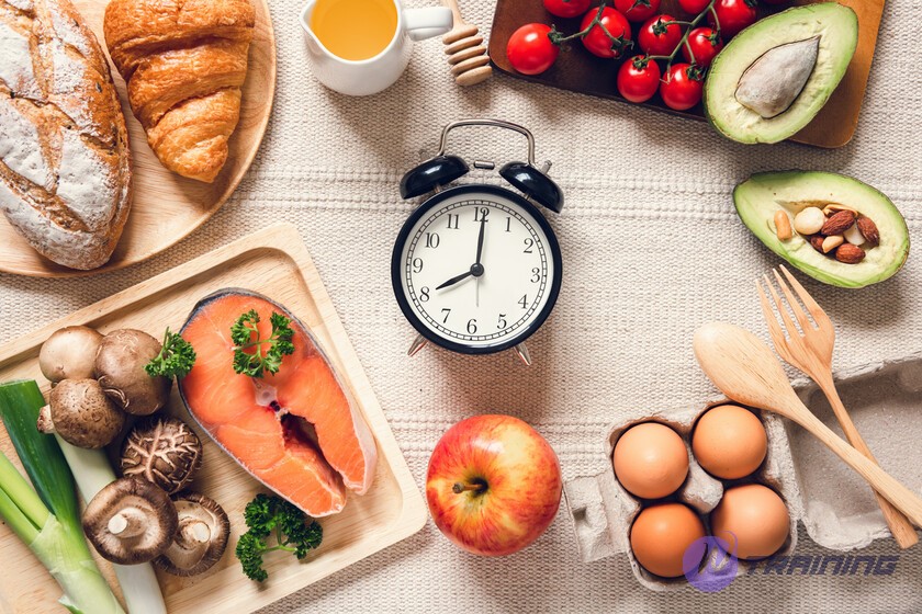 a clock with foods for a healthy meal plan